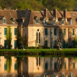 Une Abbaye du XIIè siècle, son étang et son immense Parc